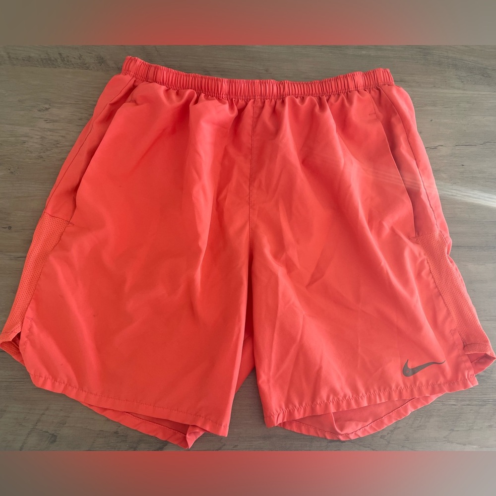 Nike Dri Fit men’s orange athletic shorts size Medium